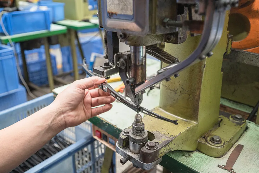 Wiper Blade Factory Making