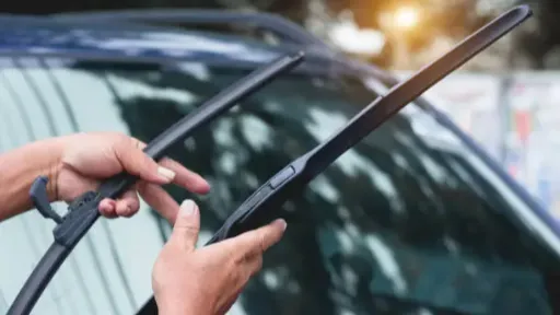 Replacing wiper blades (1)